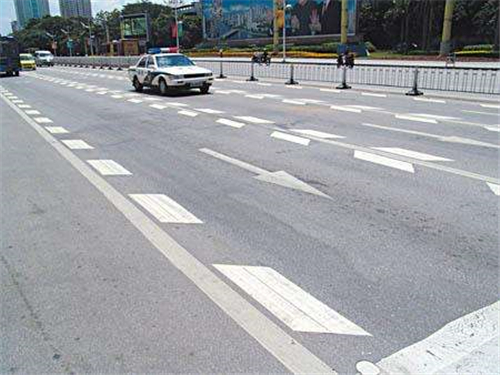 怎么通过武汉道路划线施工来区分交通标线